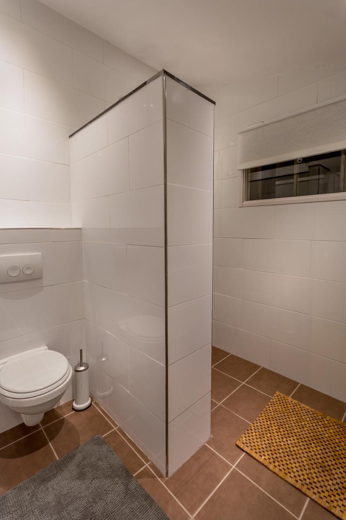 Aan De Holle Weg. Zeer Landelijk Gelegen Verbouwde Stal Tot Woning Nuth Dış mekan fotoğraf